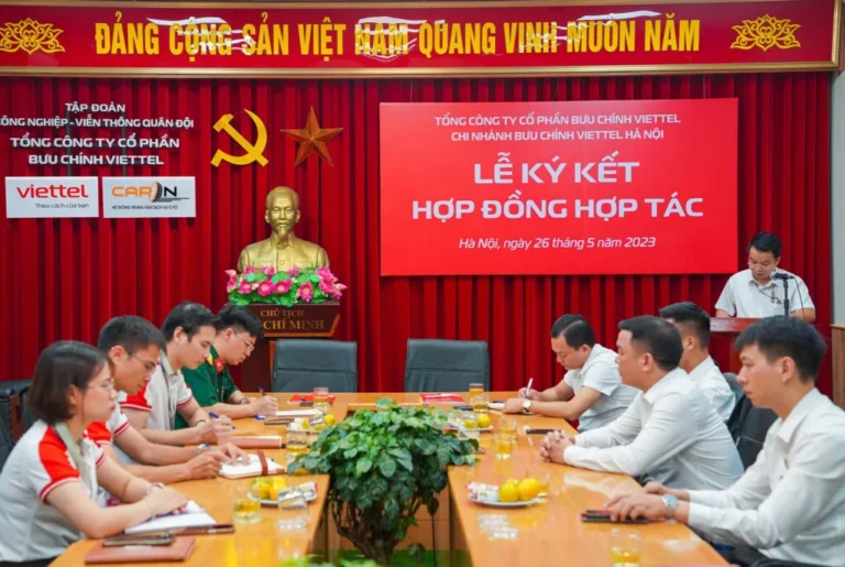 Lễ ký kết hợp tác CarOn với Viettel Post